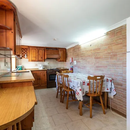 Massive Pool Area With Views, Wifi With Bbq By 360 Estates * Mellieħa