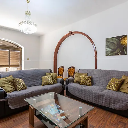 Massive Pool Area With Views, Wifi With Bbq By 360 Estates *