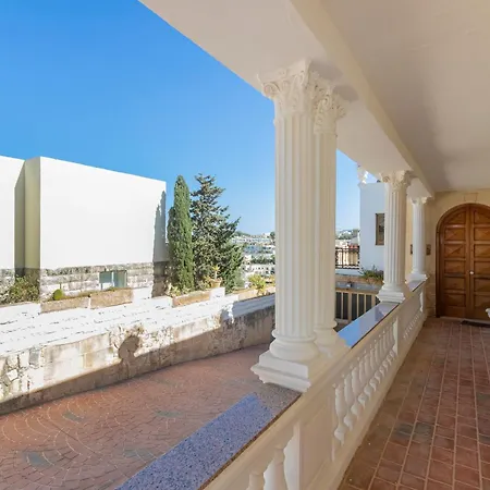 Massive Pool Area With Views, Wifi With Bbq By 360 Estates